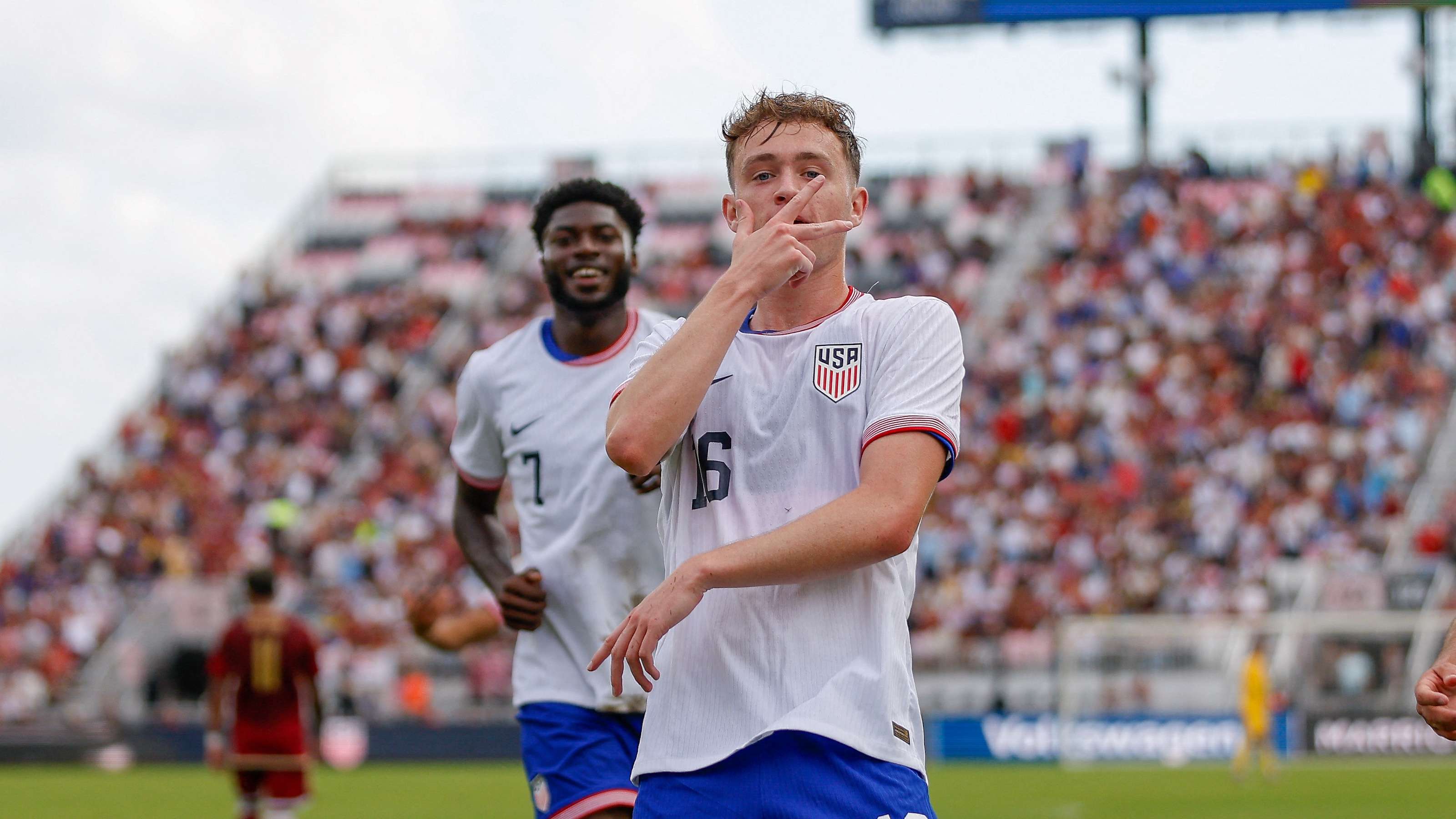 在当代足坛 在当代足坛